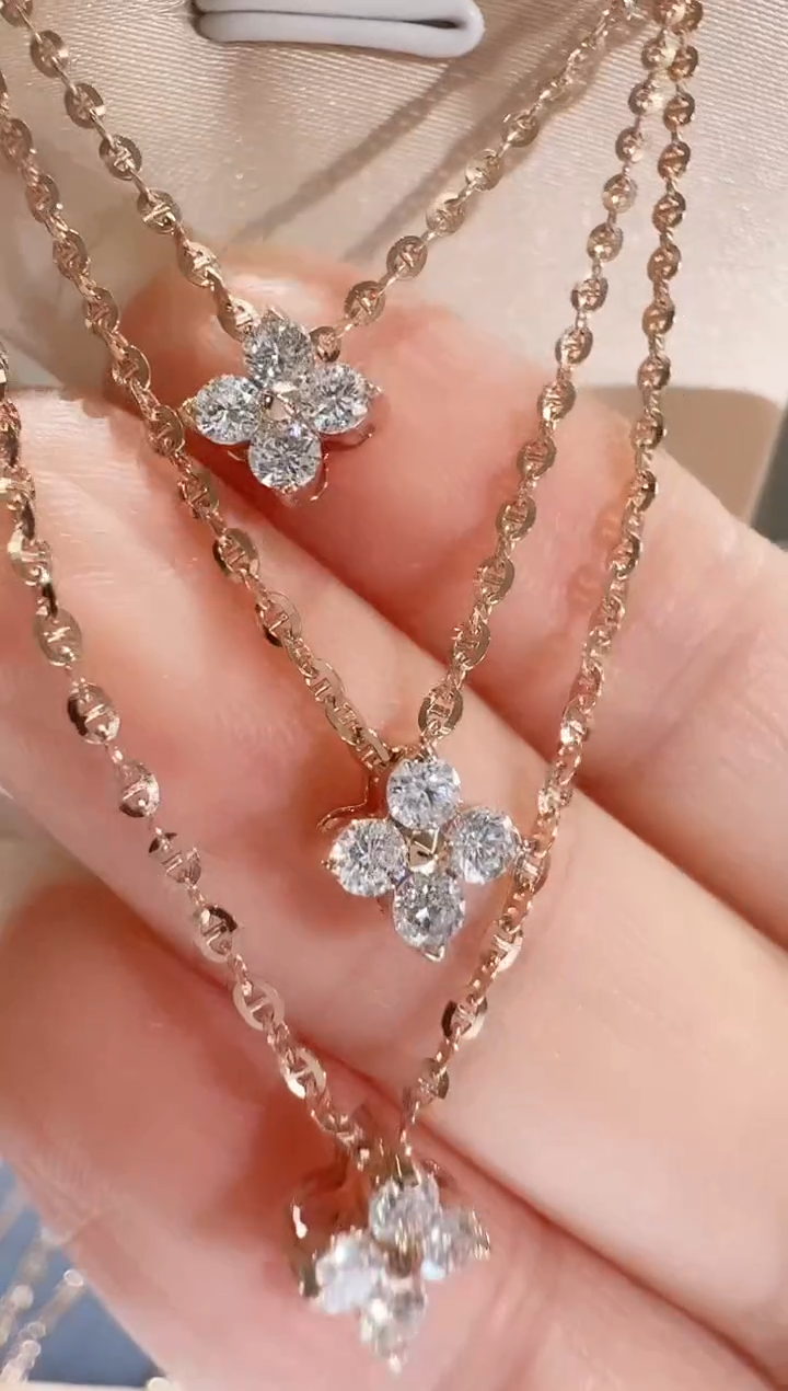 项链18K金镶嵌钻石四叶草钻石吊坠+猪鼻子链多样性发货1件