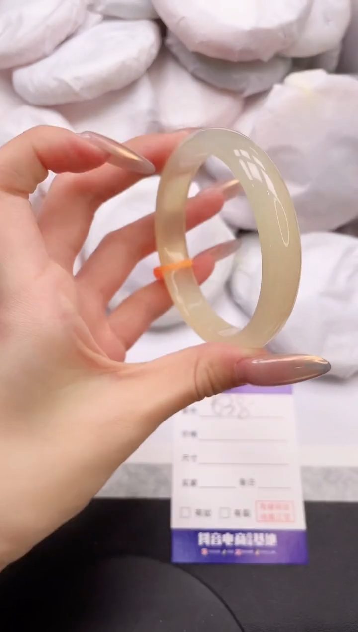 【闪购商品】石英质玉手镯未镶嵌1K638-59