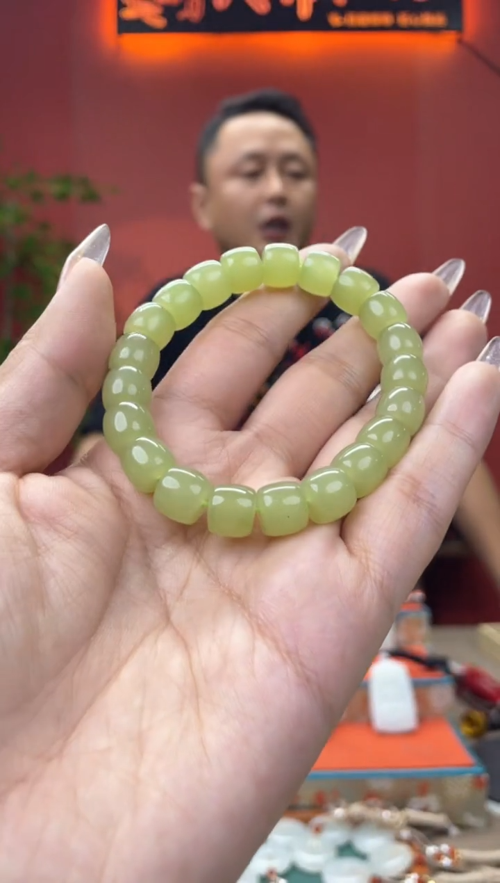 和田玉未镶嵌颈饰手串