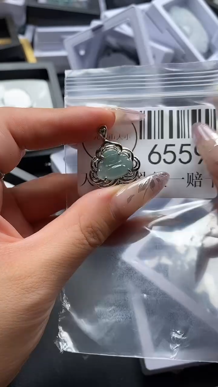 吊坠(不含链)未镶嵌翡翠6559