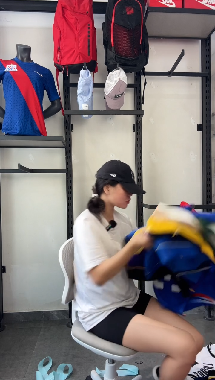 651·编码 耐克卫衣服饰过款为准 尺码·