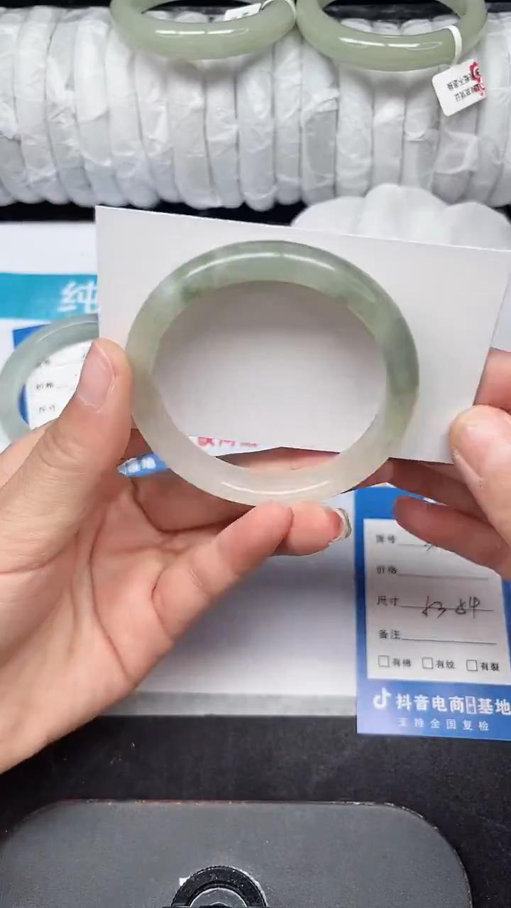 未镶嵌手镯石英质玉307-53/54