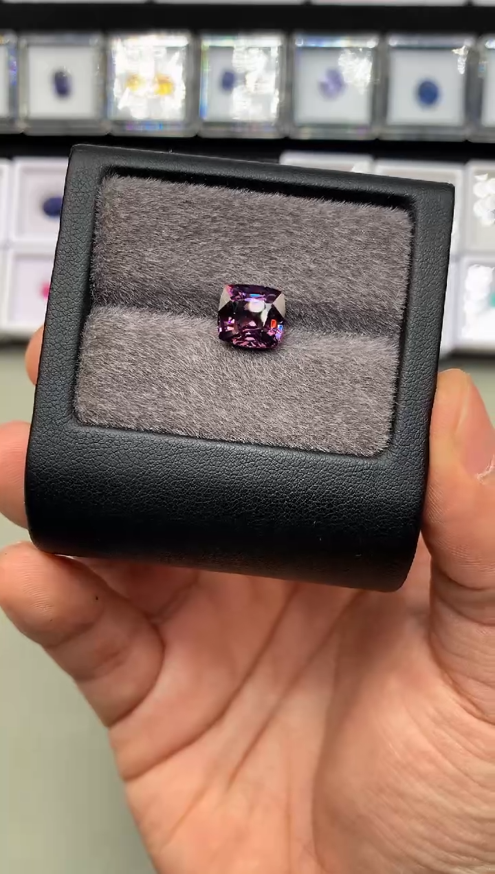 【闪购商品】定制尖晶石裸石未镶嵌枕型 星空紫色调尖晶石 4.54ct
