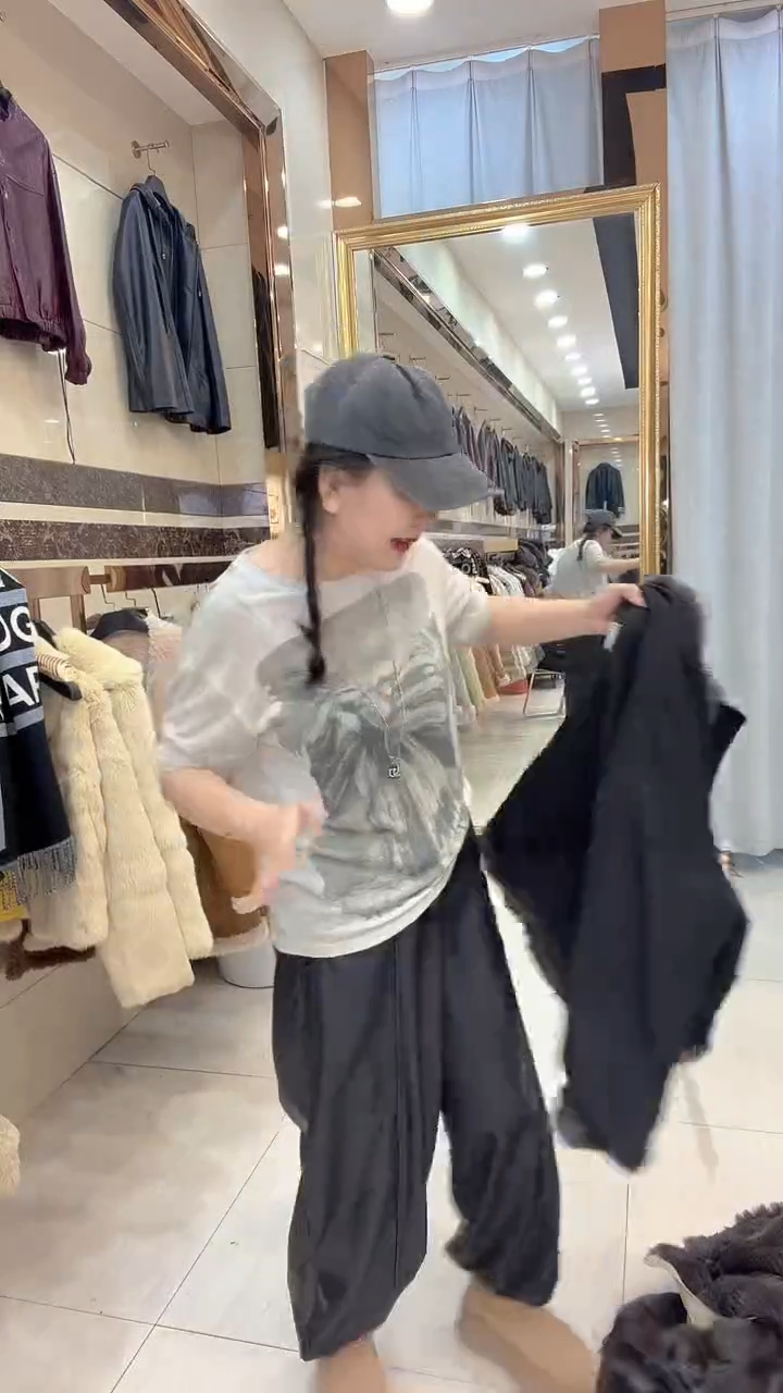 叶**丶pu蛋白裤 闪电购 叶三无