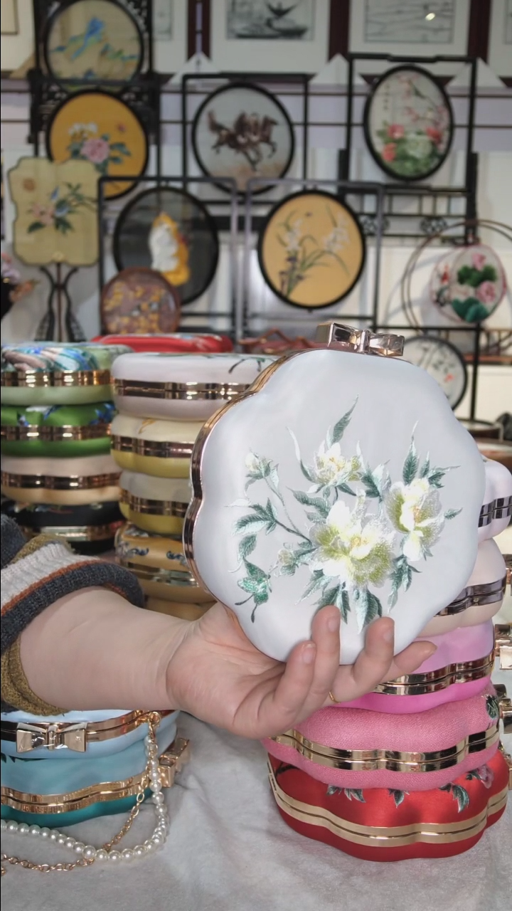 织绣苏绣八瓣包包