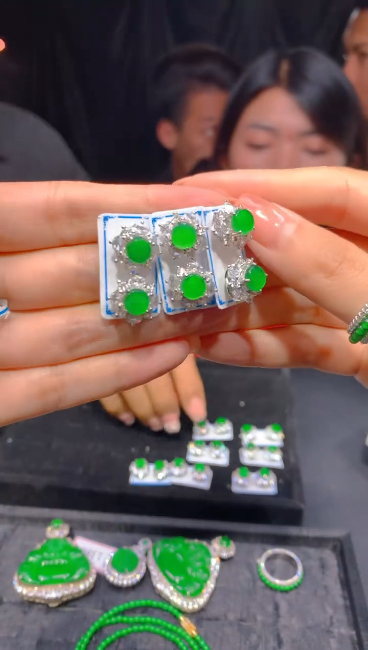 【闪购商品】定制翡翠未镶嵌94多样性发货（发其一）