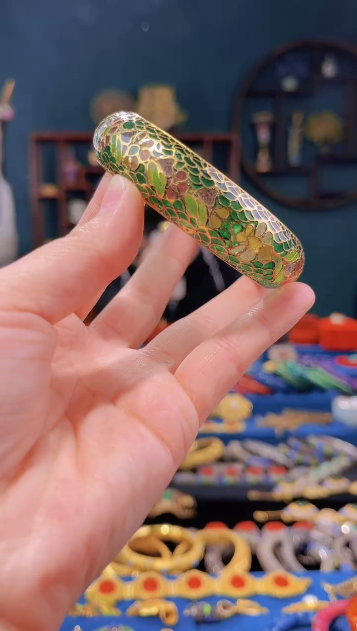 【闪购商品】脱胎手镯绿色圈口53-59