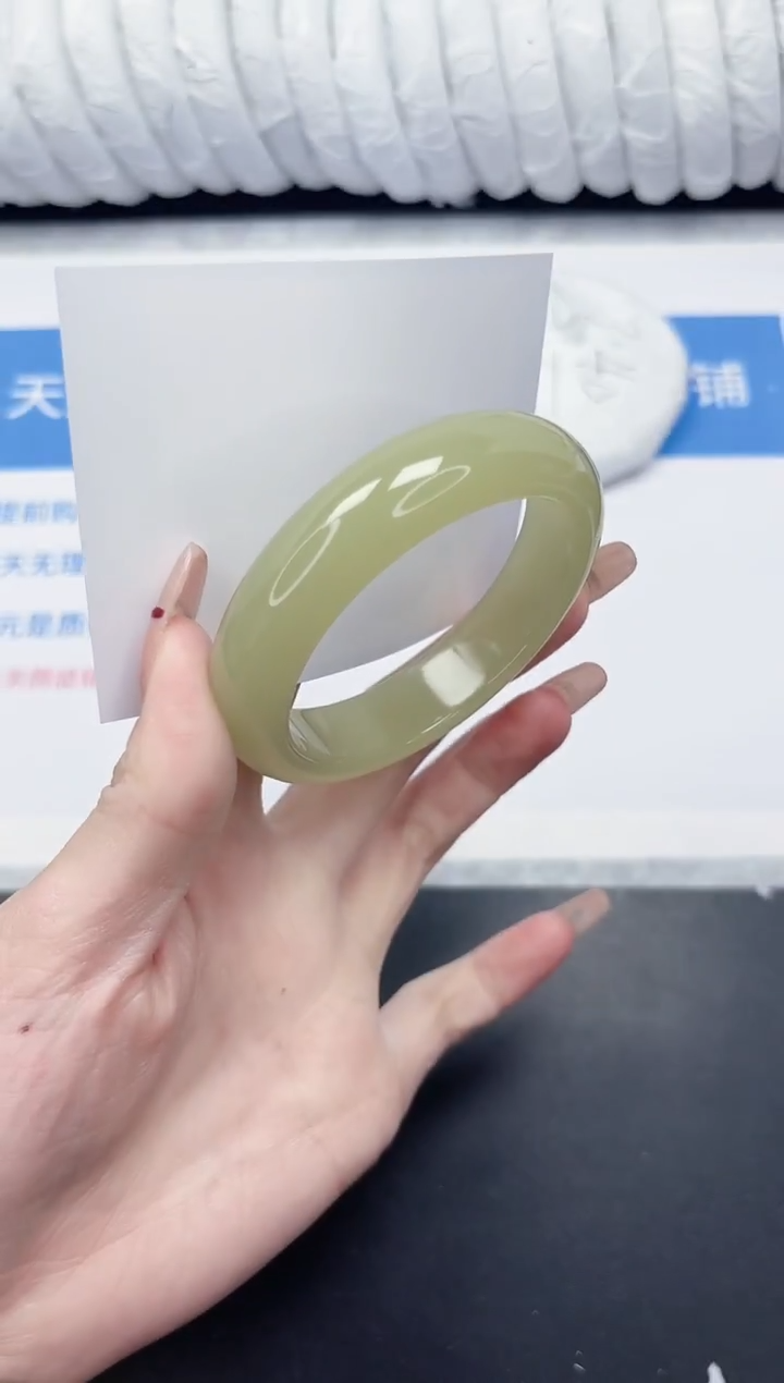 未镶嵌手镯石英质玉28-55CQ