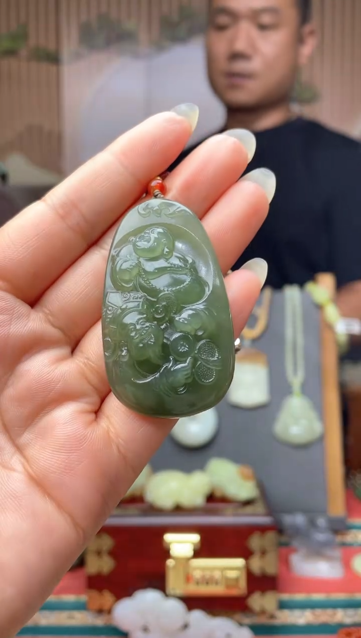 和田玉未镶嵌颈饰拍一发一