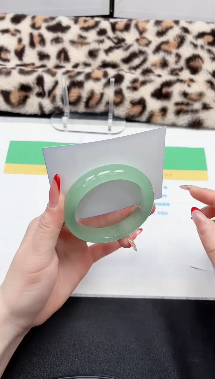 【闪购商品】石英质玉手镯未镶嵌351*-58