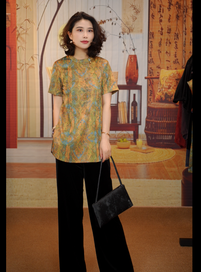 几何缠枝纹黄色斜襟中长复古奥黛长衫