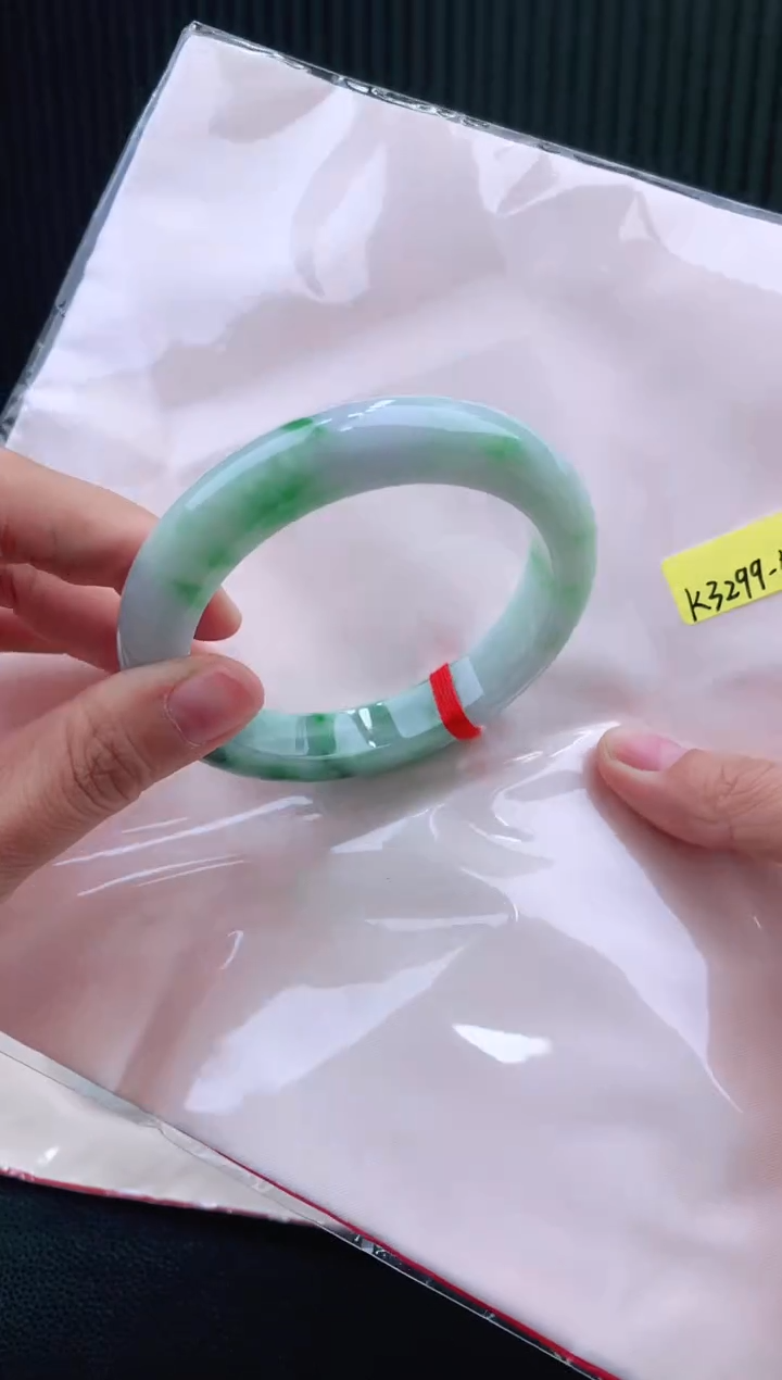 未镶嵌手镯翡翠59+