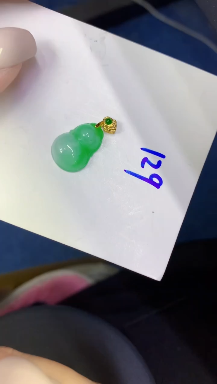 颈饰未镶嵌翡翠缅甸天然翡翠A货