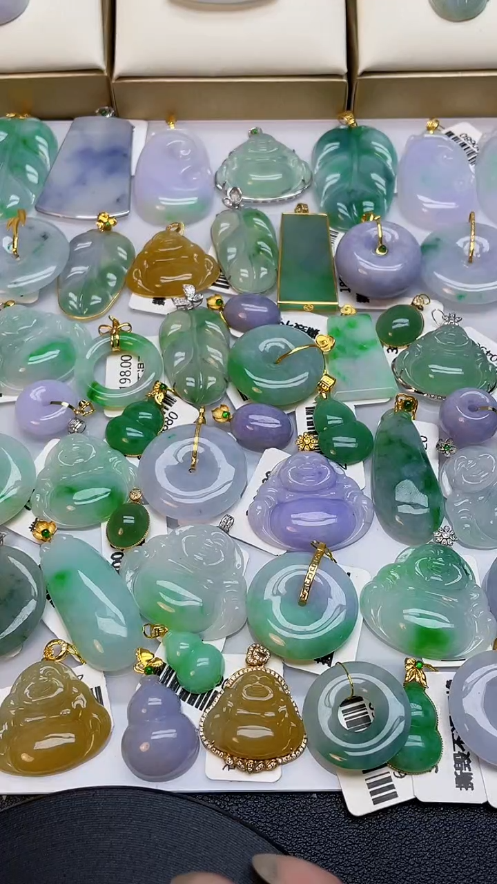 【闪购商品】翡翠颈饰18K金镶嵌00000000