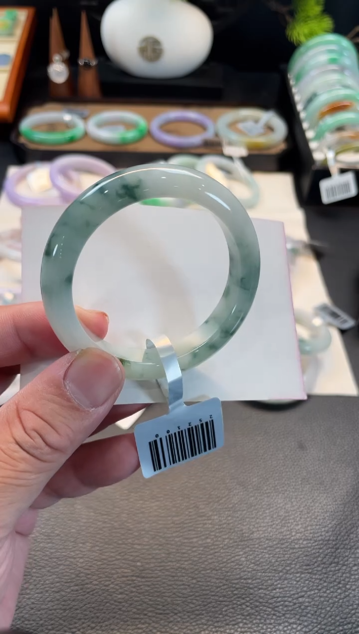 未镶嵌手镯翡翠120号 50正圈 有纹