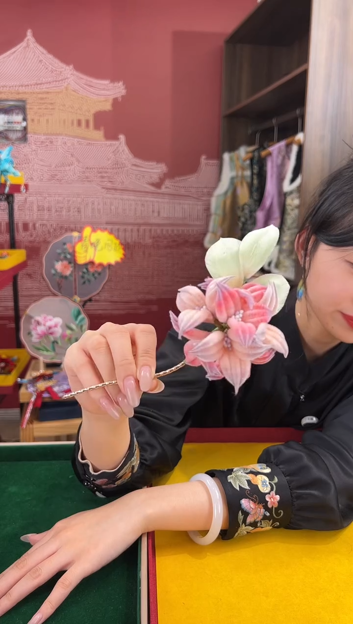 【闪购商品】刺绣非遗绒花（发饰）