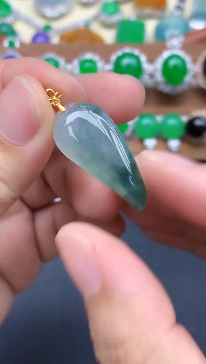 颈饰18K金镶嵌翡翠32-中国好珍宝