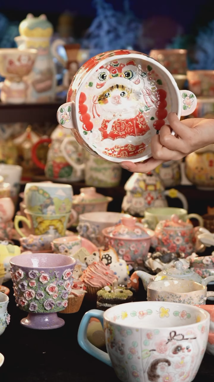 摆件陶景德镇釉下彩手绘设计师款陶瓷