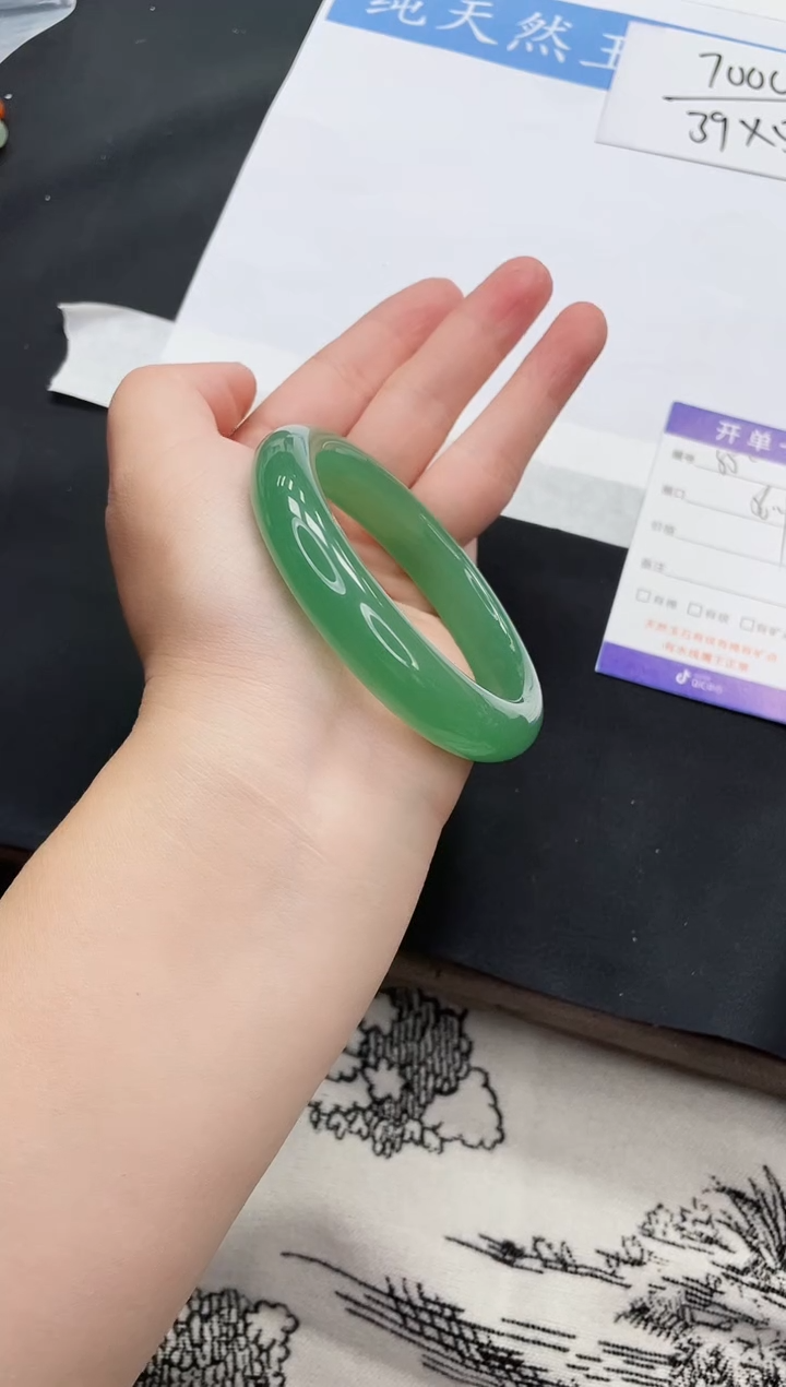 【闪购商品】石英质玉手镯未镶嵌D85-56+