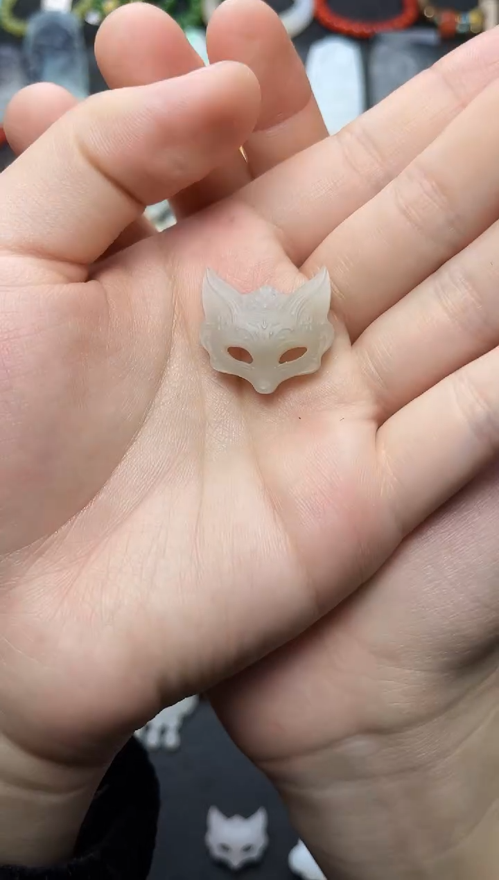 颈饰未镶嵌和田玉狐狸面具【定制】06