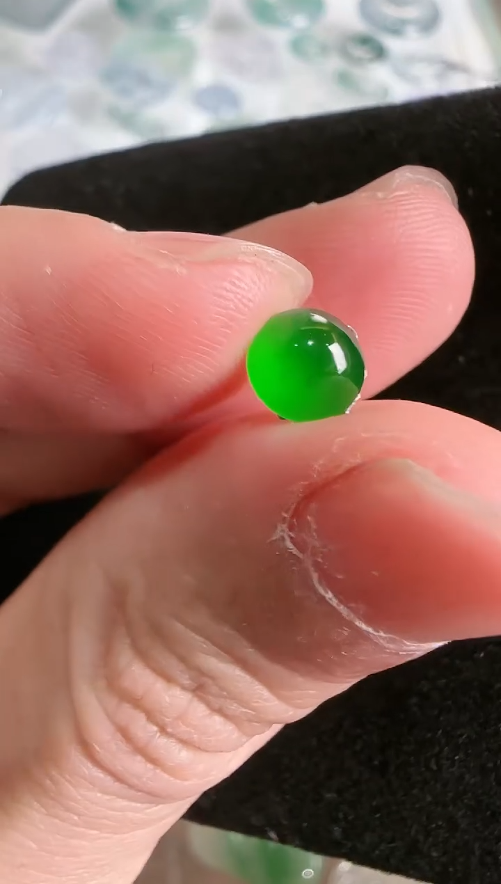 【闪购商品】翡翠吊坠(不含链)未镶嵌··