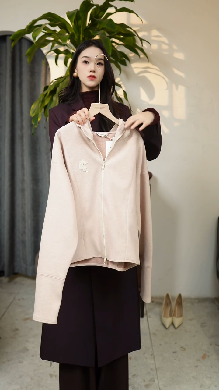 shangyi品牌独角兽休闲带帽上衣 S码