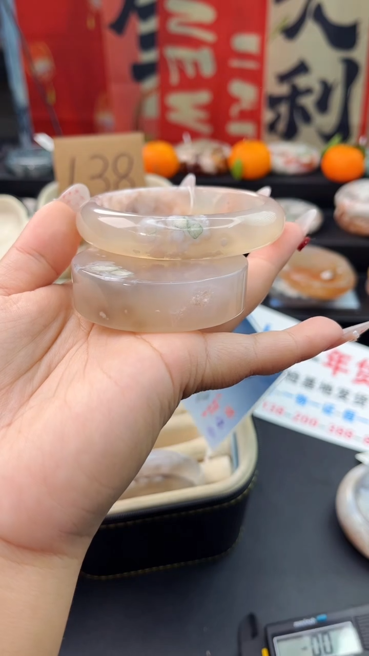 【闪购商品】石英质玉手镯未镶嵌赠送镯心（59圈口）