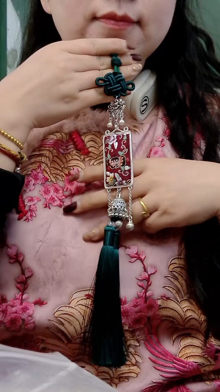 【闪购商品】织绣民族风老绣饰品477