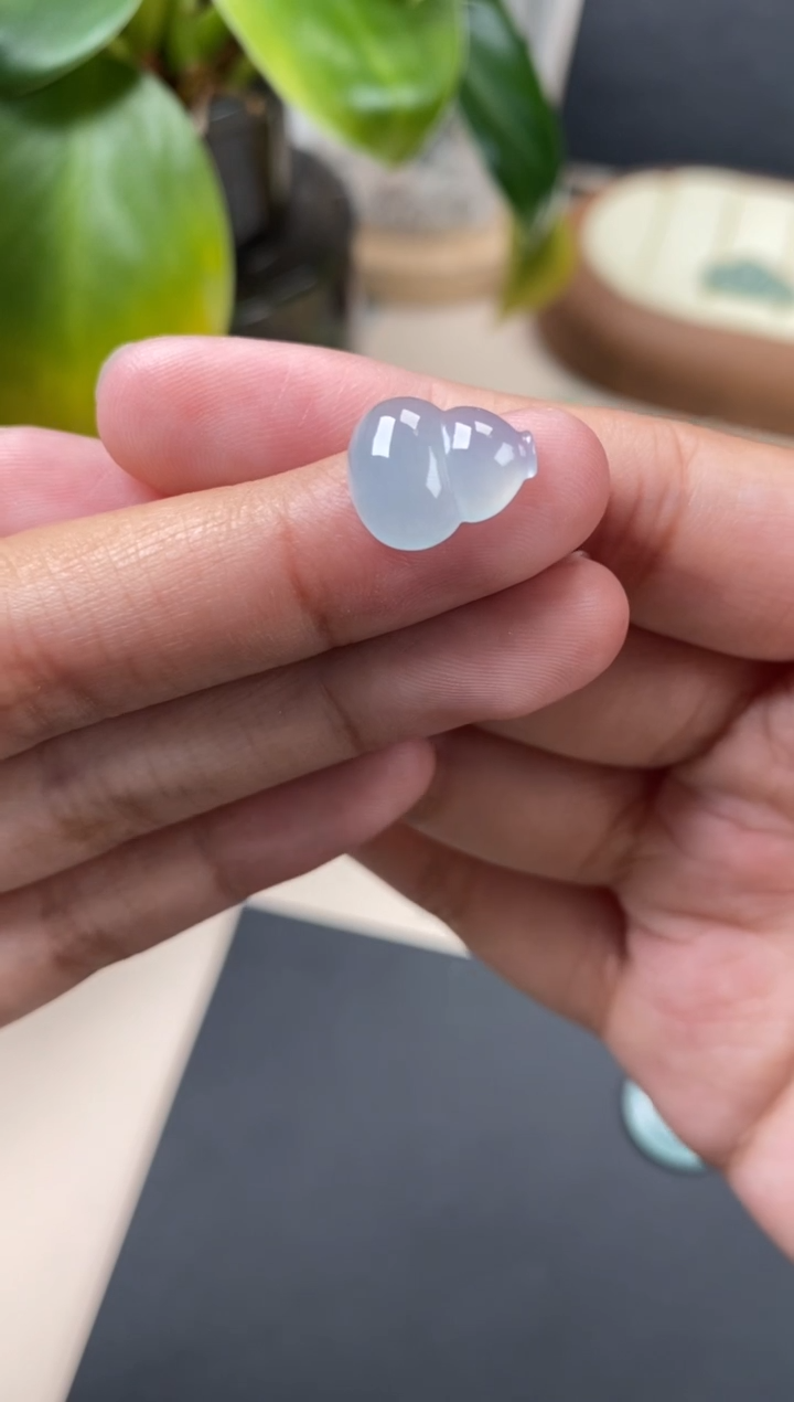 【闪购商品】翡翠颈饰未镶嵌翡翠冰紫葫芦