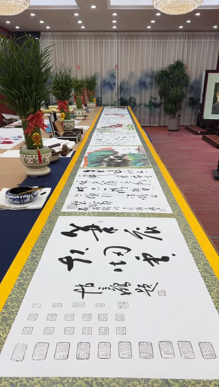 【闪购商品】书法多人合作十米长一米宽金卷 证书锦盒