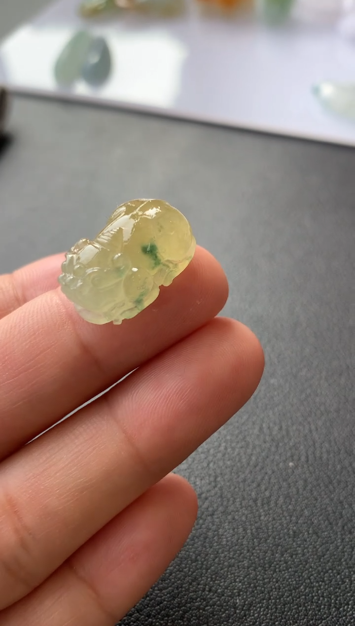 【闪购商品】定制翡翠未镶嵌黄绿貔貅1280+128