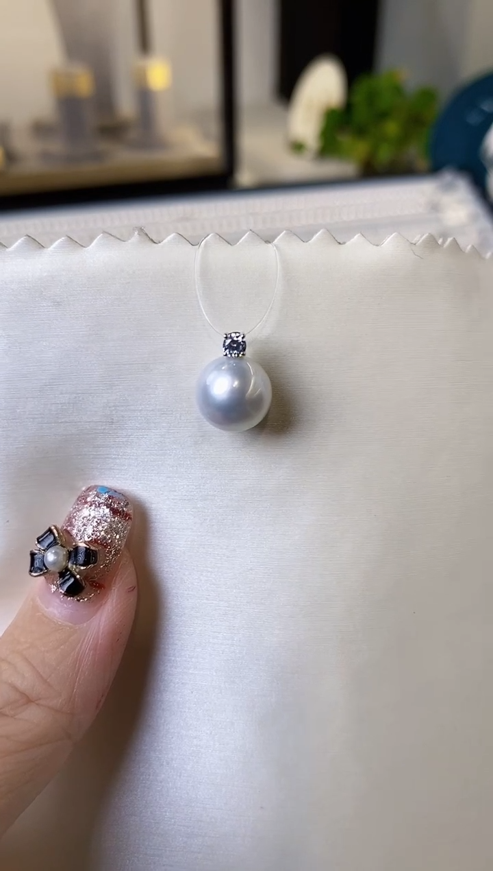 【闪购商品】海水珍珠吊坠(不含链)18K金镶嵌10-11澳白珍珠吊坠