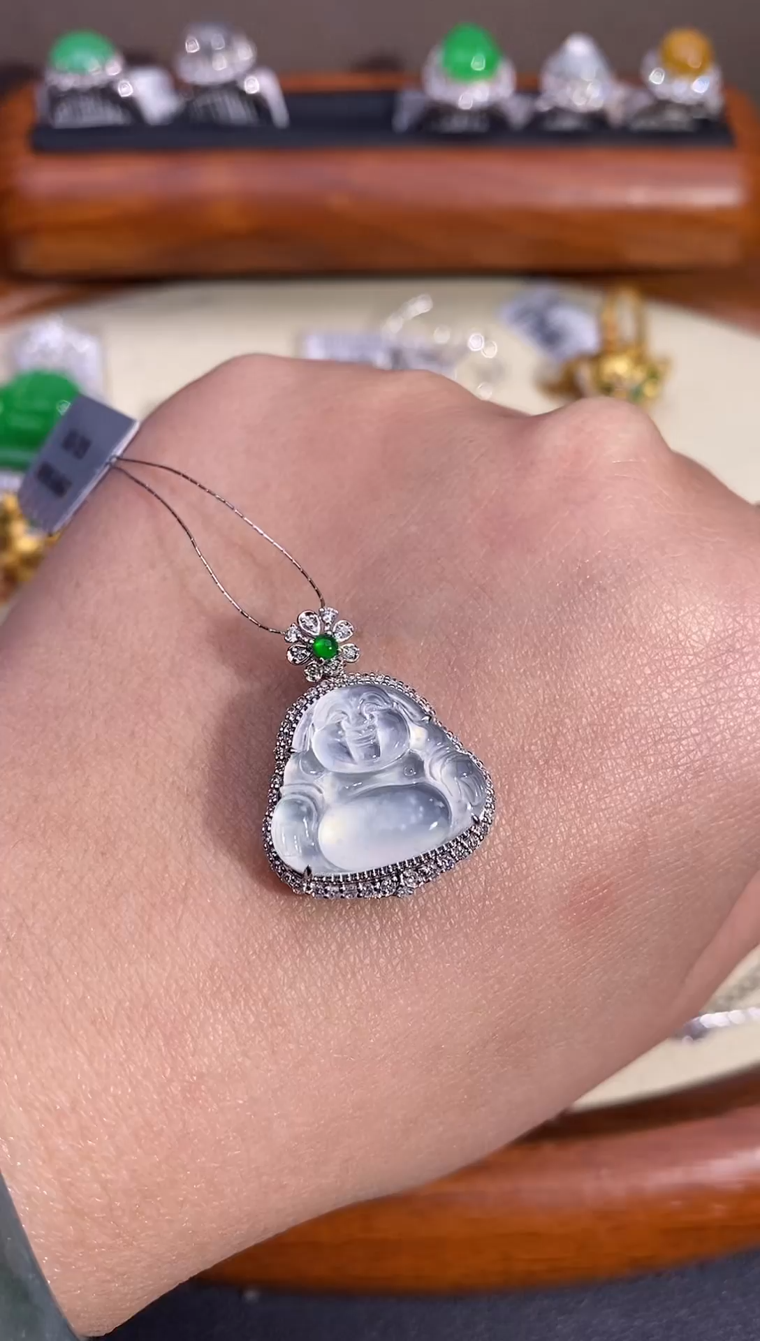 【闪购商品】翡翠吊坠(不含链)18K金镶嵌吊坠