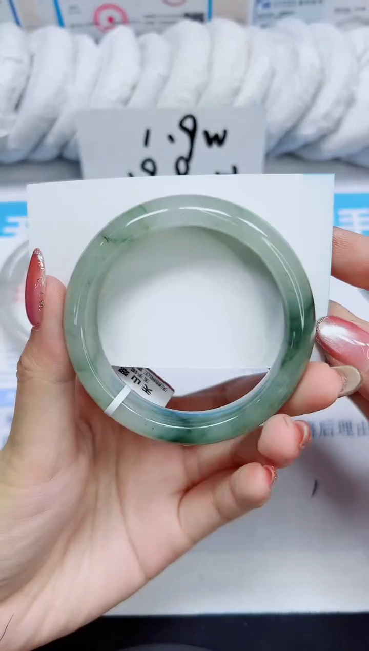 石英质玉手镯未镶嵌242/52.8