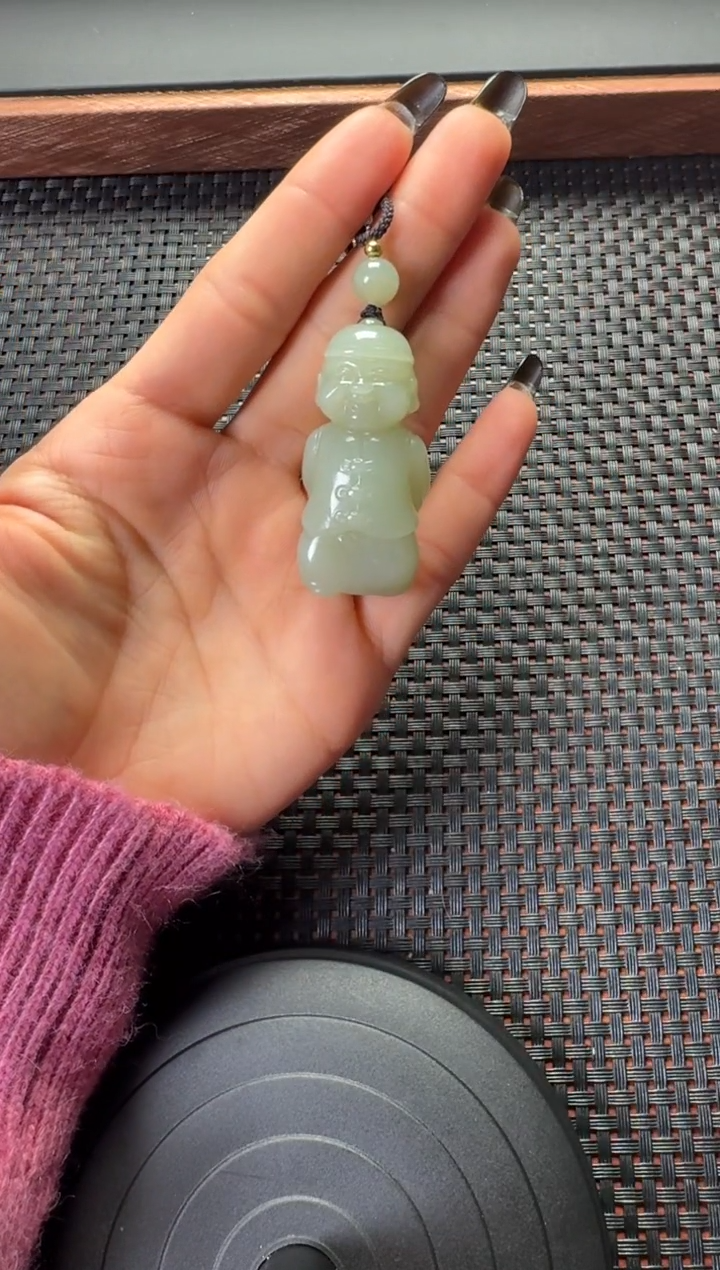 吊坠(赠链)未镶嵌和田玉且末近矿吊坠