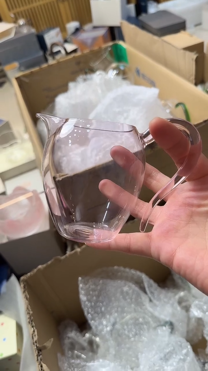 禾器全粉怡然公道杯    