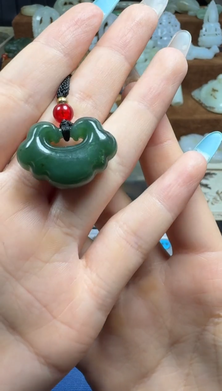 颈饰未镶嵌和田玉1