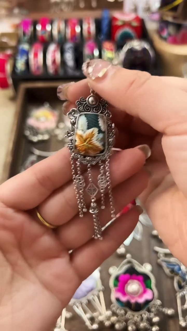 【闪购商品】织绣民族风老绣饰品539