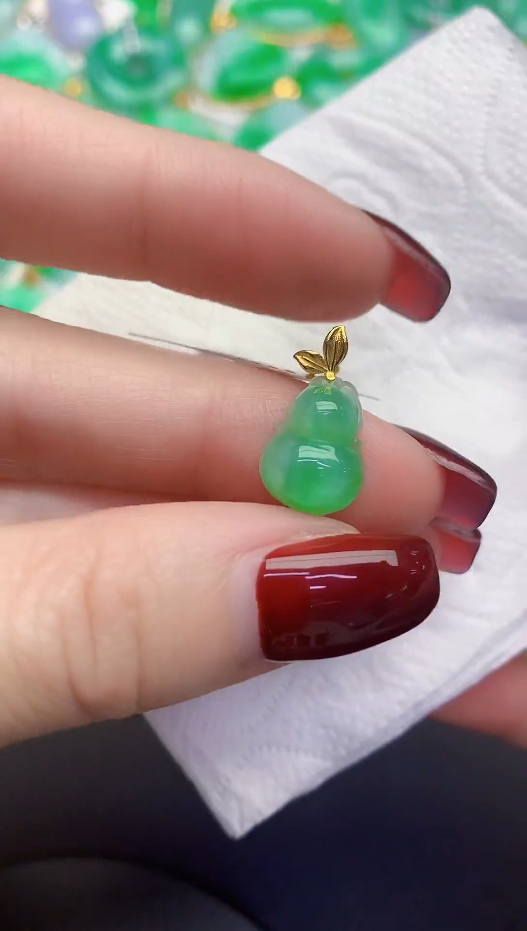 颈饰18K金镶嵌翡翠缅甸天然翡翠A货