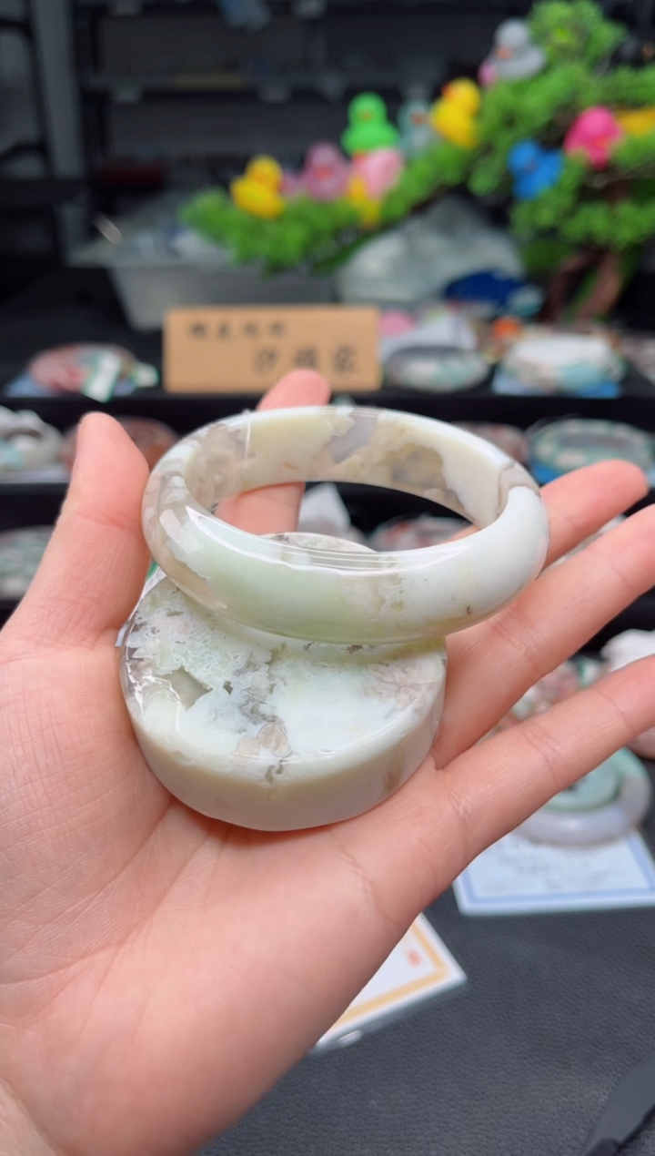 【闪购商品】石英质玉未镶嵌手镯61圈口 （赠品镯心）6330121