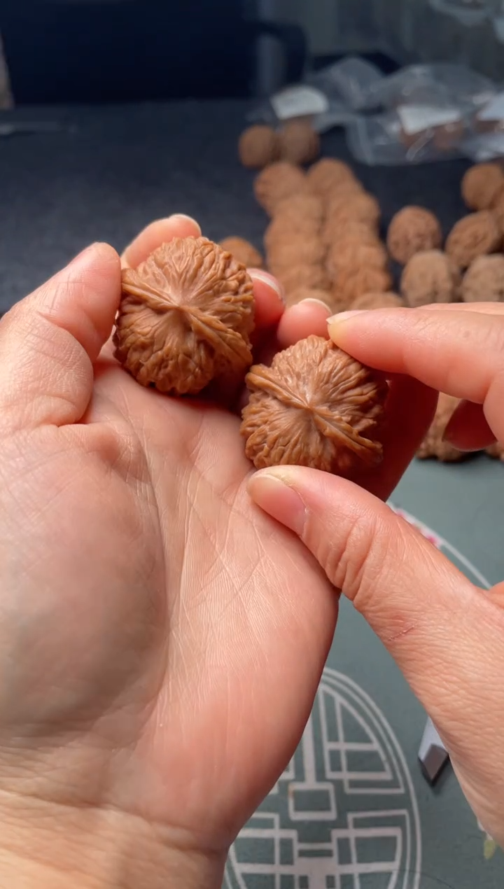 把件文玩核桃w93  红豆    37尺