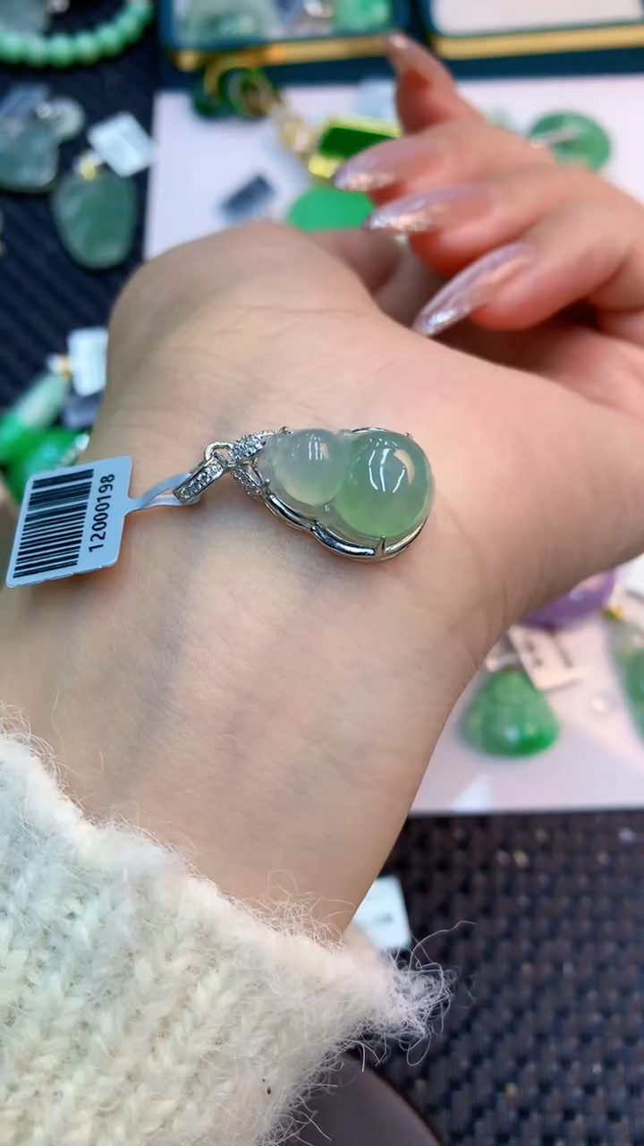 颈饰未镶嵌翡翠1