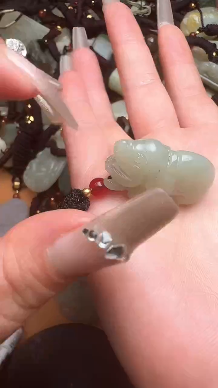 【闪购商品】和田玉颈饰未镶嵌1