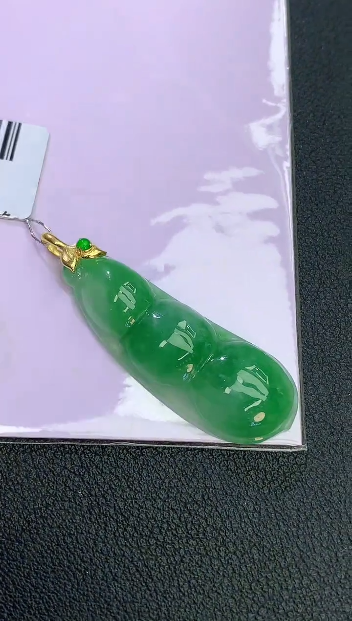 颈饰18K金镶嵌翡翠赠礼盒 麦麦