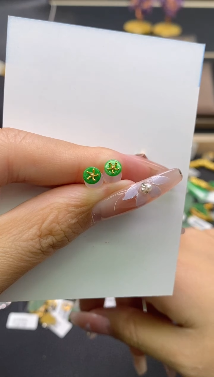 【闪购商品】翡翠颈饰18K金镶嵌净货18507