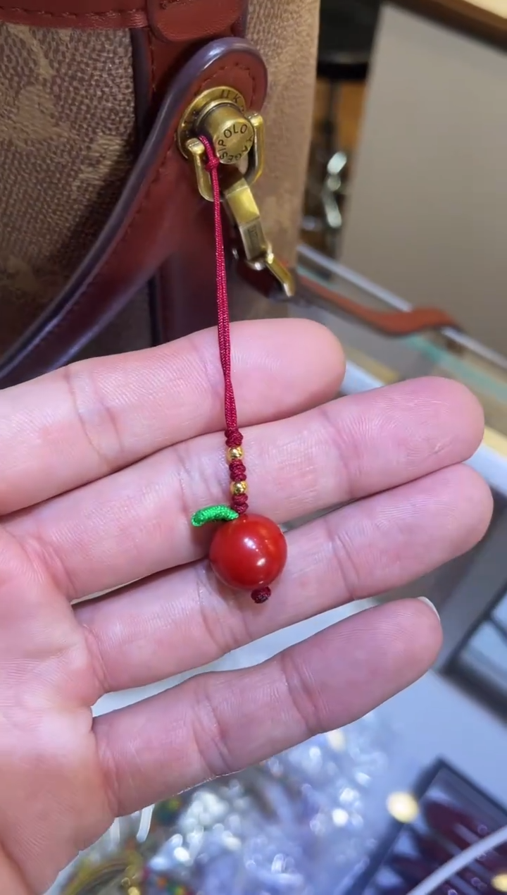 天然辰砂平安小苹果挂件