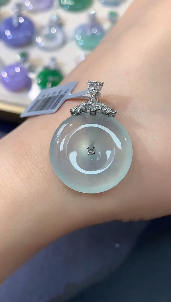 吊坠(不含链)18K金镶嵌翡翠W113|9800