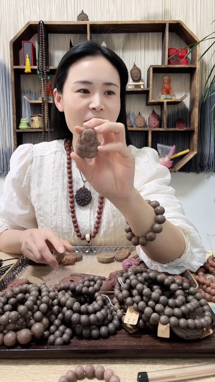 【闪购商品】泥塑盲盒香方白色弥勒牌牌