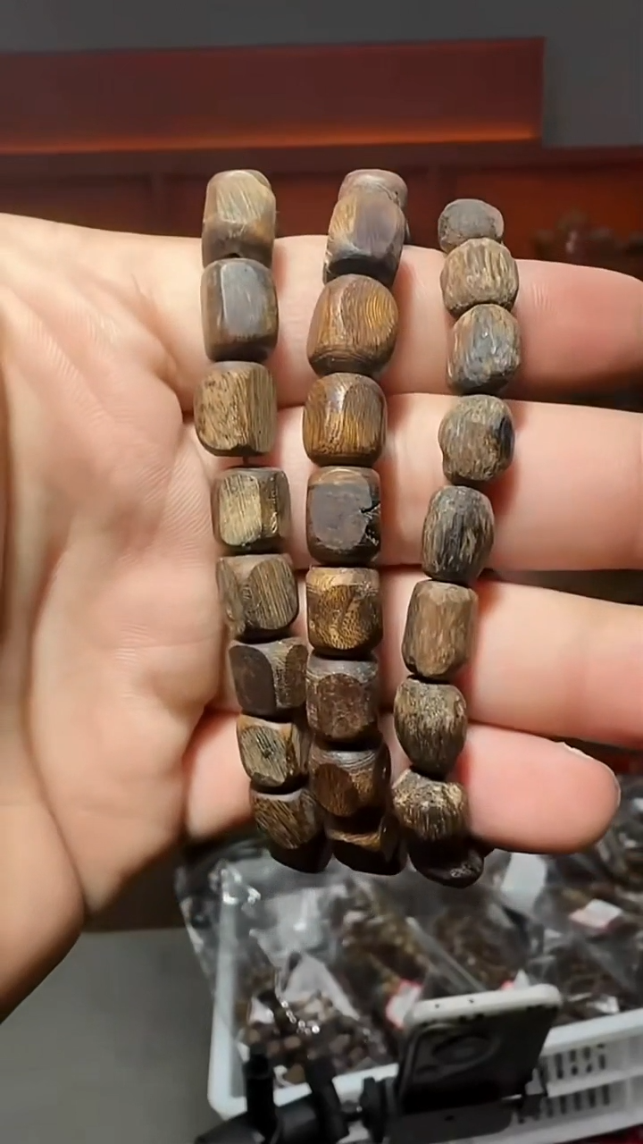 沉香手串185号四方珠多样性发一