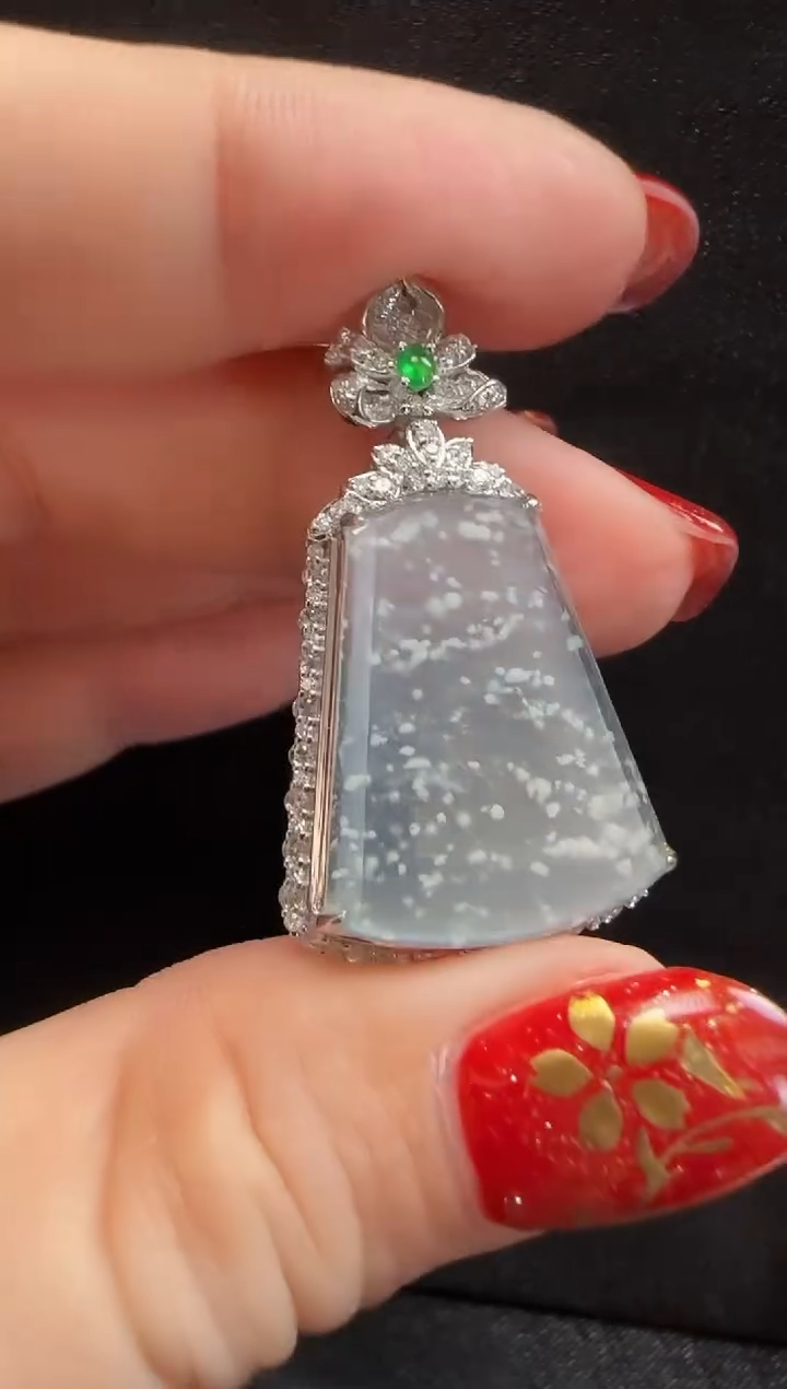 【闪购商品】翡翠颈饰18K金镶嵌153无事牌一个